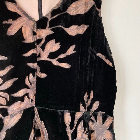 Ivanka Trump Black Velvet Floral Handkerchief-Hem Dress Sz 14 - Picture 7 of 12